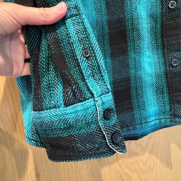 Burton Durable Goods Thick Shacket Plaid Button Front Shirt / Medium - Picture 2 of 16